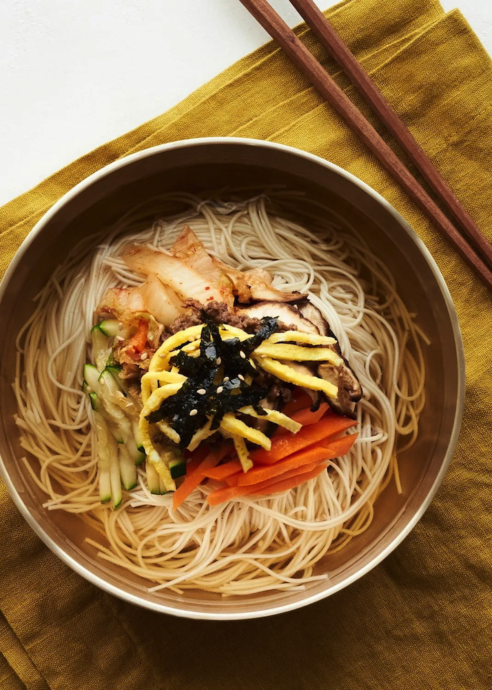 Arisun Janchi Guksu Warm Noodle Soup