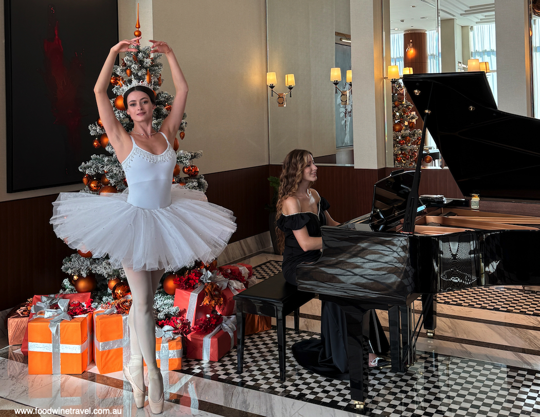 Russian ballerina Aliaksandra Rakouskaya and pianist Julia.