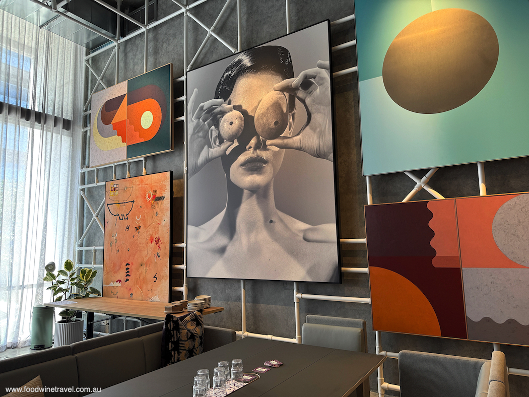 Moxy Sydney Airport Hotel Artspace