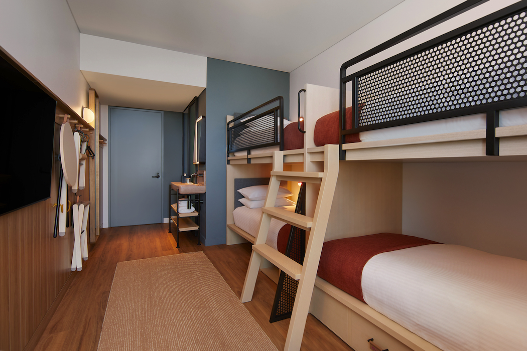 Sydney Moxy Airport Hotel bunks